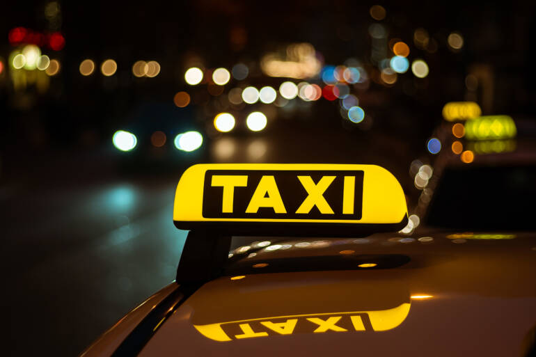 Affordable Taxis in Camberley for Commute & Travel