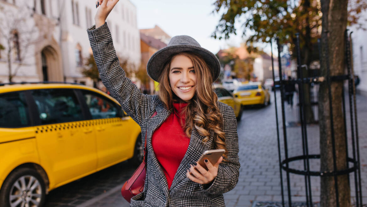 Why a Camberley to Gatwick Taxi is the Best Travel Option