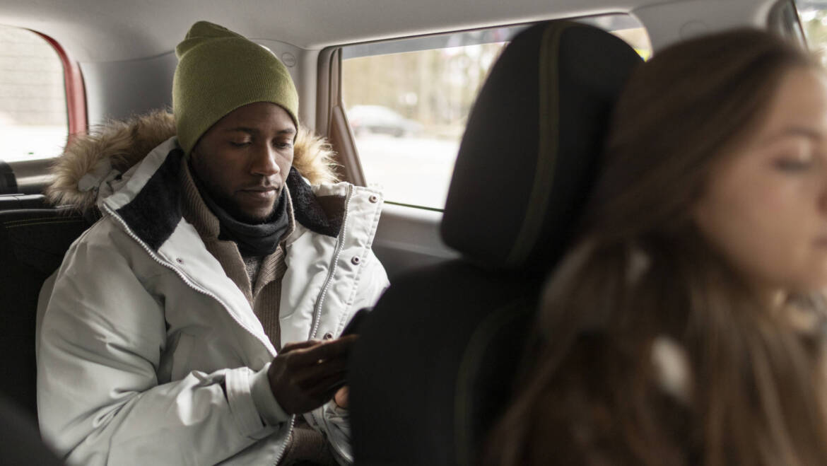 Stress-Free Camberley to Luton Airport Taxi Ride